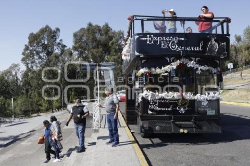 TURISTAS . LOS FUERTES