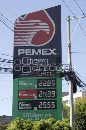 ECONOMÍA . GASOLINA