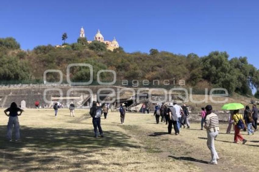 CHOLULA . ZONA ARQUEOLÓGICA