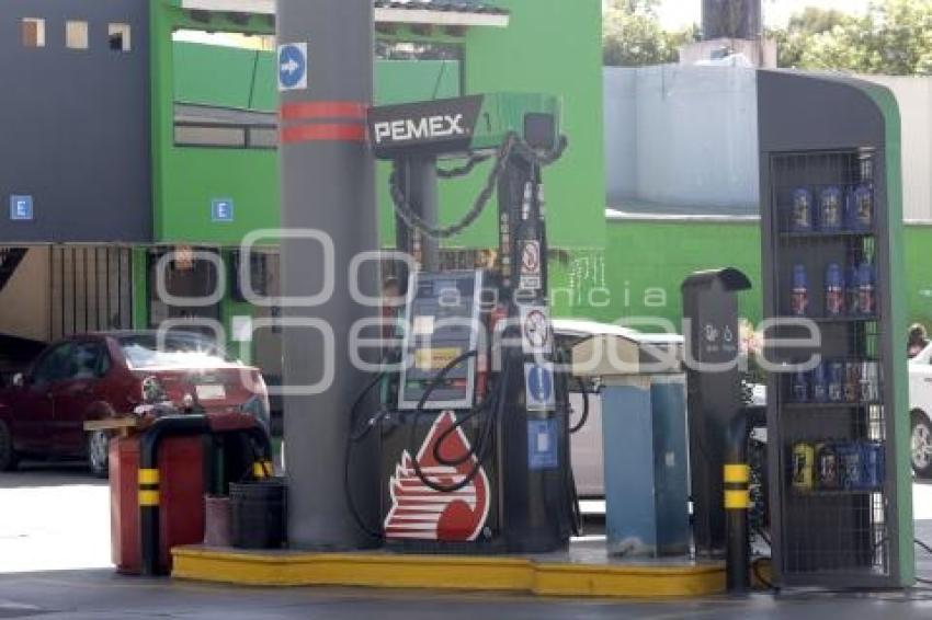 ECONOMÍA . GASOLINA