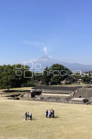 CHOLULA . ZONA ARQUEOLÓGICA