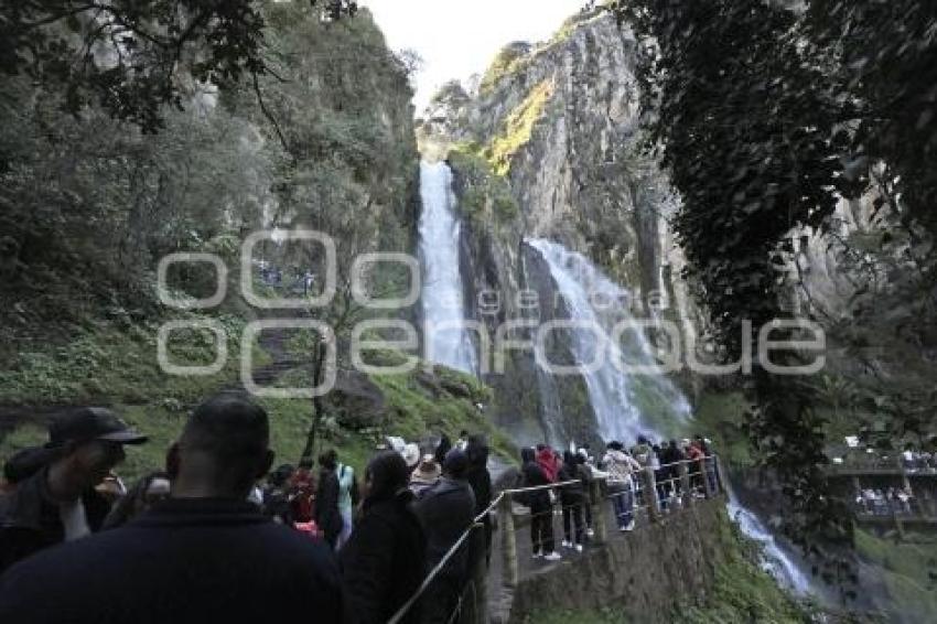 TURISMO . SALTO DE QUETZALAPAN