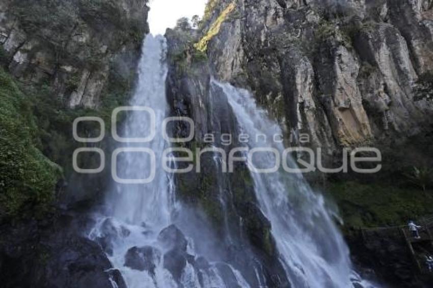 TURISMO . SALTO DE QUETZALAPAN