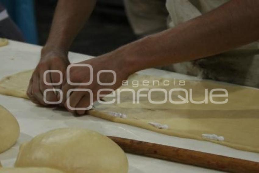ELABORACIÓN ROSCA DE REYES