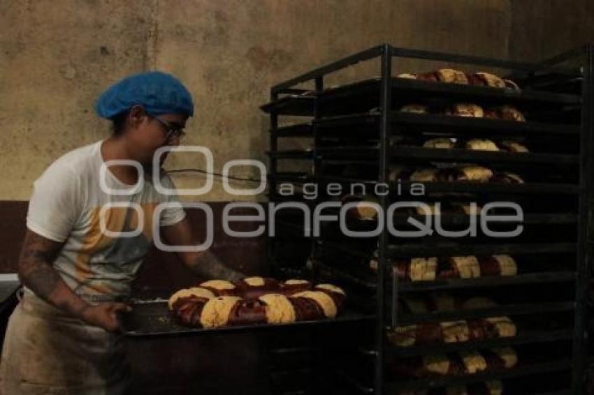 ELABORACIÓN ROSCA DE REYES