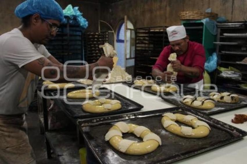 ELABORACIÓN ROSCA DE REYES