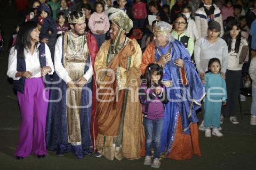 SAN ANDRÉS CHOLULA . ENTREGA DE JUGUETES