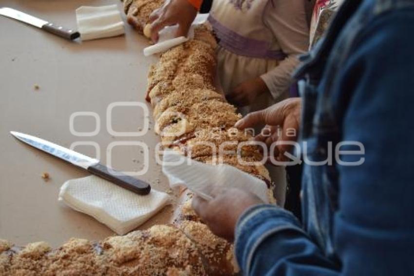 TOCHIMILCO . ROSCA DE REYES