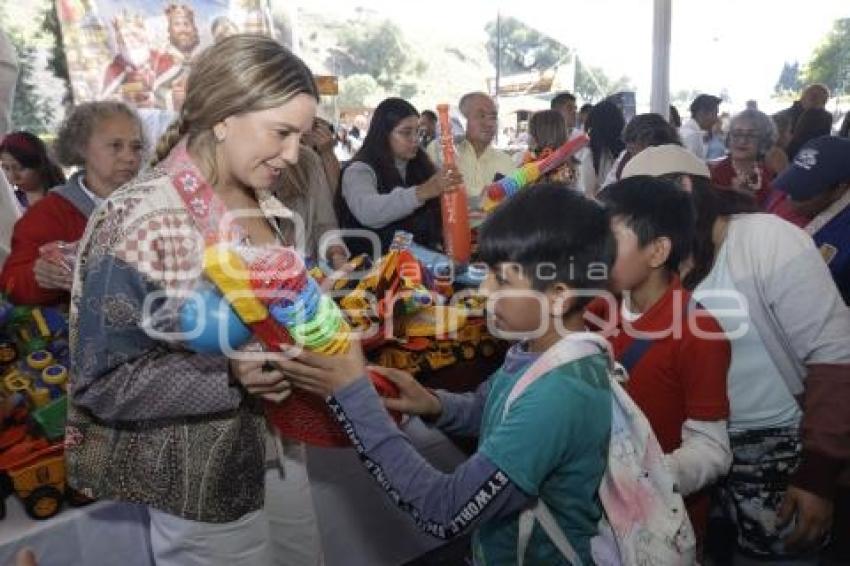 SAN PEDRO CHOLULA . ENTREGA DE JUGUETES