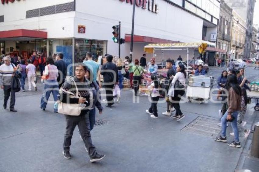 MANIFESTACIÓN . AMBULANTES