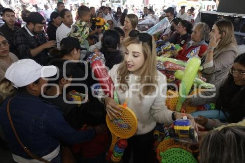 SAN PEDRO CHOLULA . ENTREGA DE JUGUETES