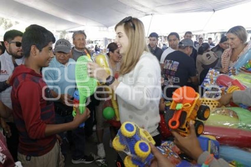 SAN PEDRO CHOLULA . ENTREGA DE JUGUETES
