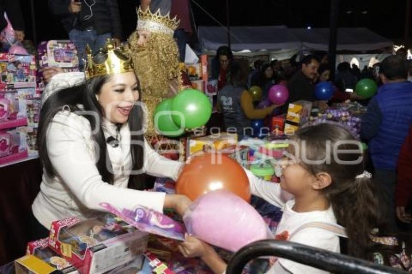 SAN PEDRO CHOLULA . ENTREGA DE JUGUETES