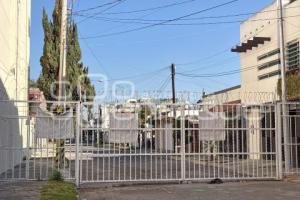 PRIVADAS CERRADAS . PLAZAS AMALUCAN