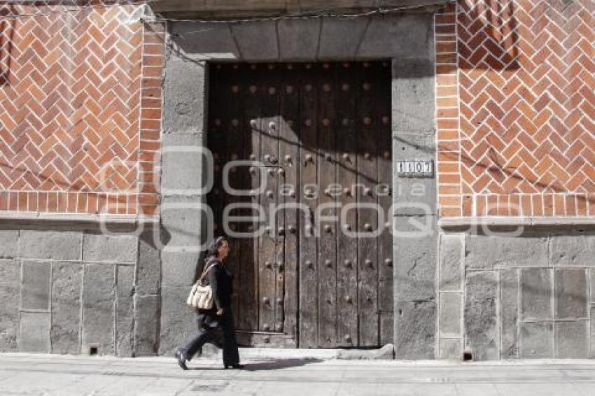 UNIVERSIDAD ROSARIO CASTELLANOS