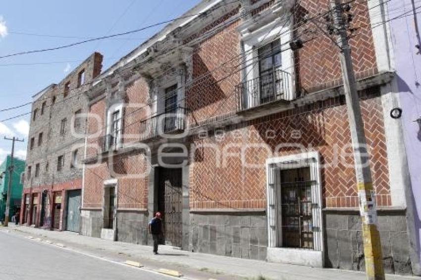 UNIVERSIDAD ROSARIO CASTELLANOS