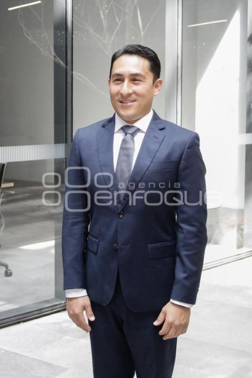 CONGRESO . GERMAN REYNA