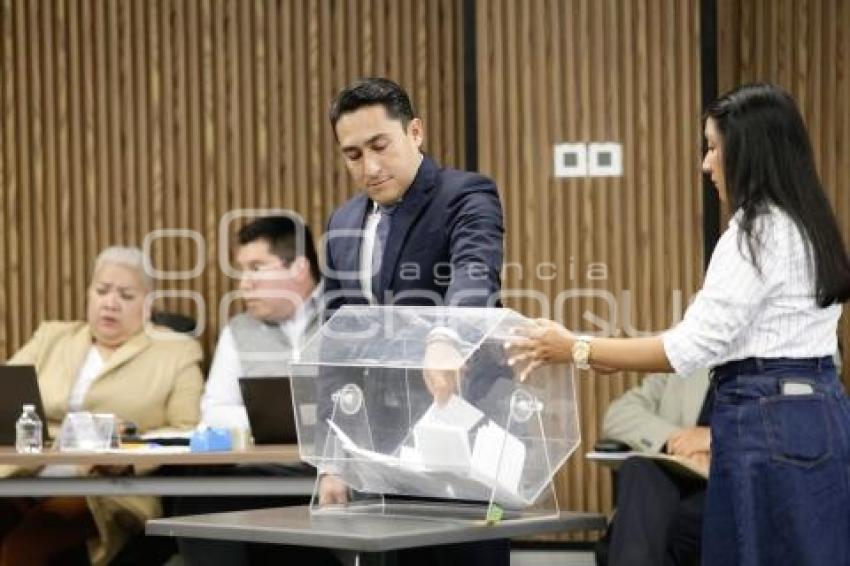 CONGRESO . GERMAN REYNA