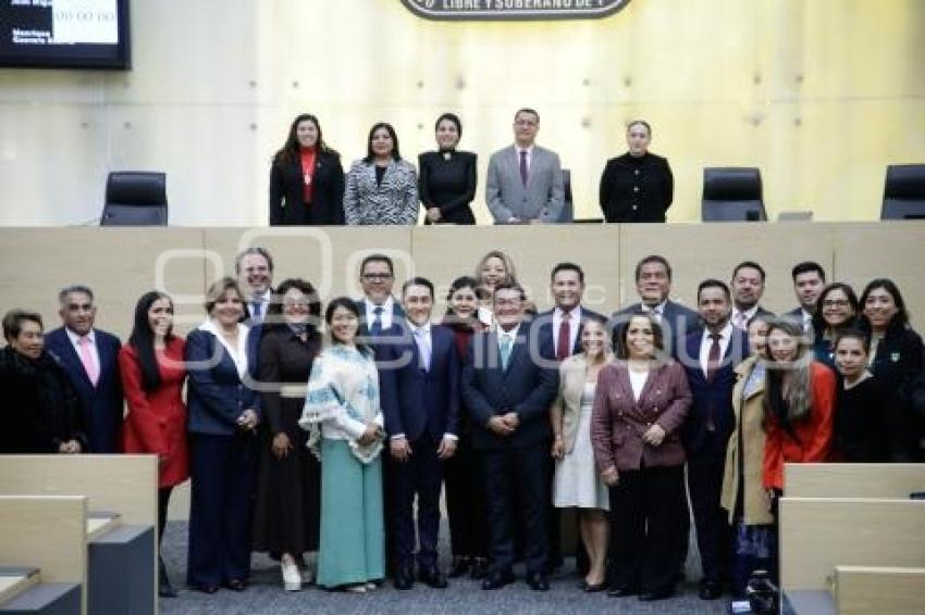 CONGRESO . GERMÁN REYNA