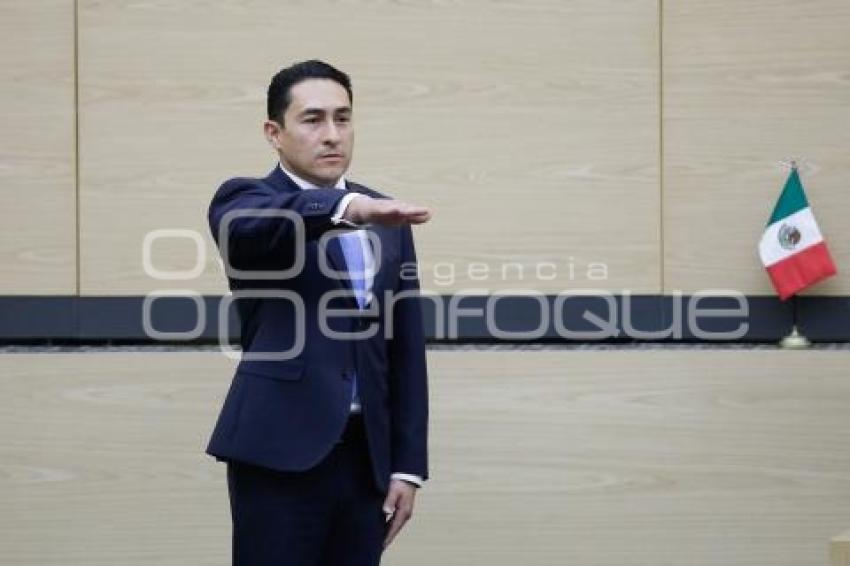 CONGRESO . GERMÁN REYNA