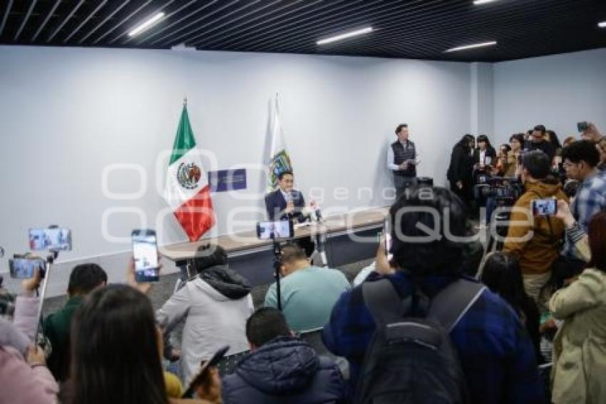 CONGRESO . GERMÁN REYNA