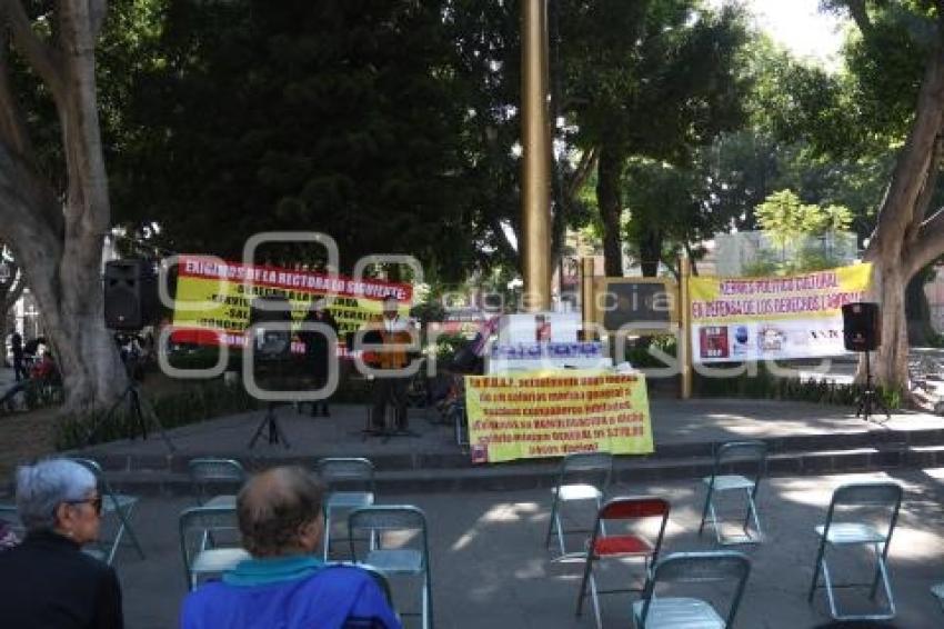 MANIFESTACIÓN . TRABAJADORES BUAP