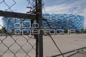 ESTADIO CUAUHTÉMOC . REJA PERIMETRAL