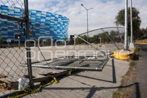 ESTADIO CUAUHTÉMOC . REJA PERIMETRAL