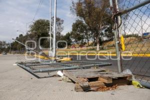 ESTADIO CUAUHTÉMOC . REJA PERIMETRAL