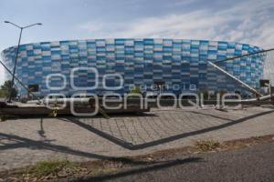 ESTADIO CUAUHTÉMOC . REJA PERIMETRAL