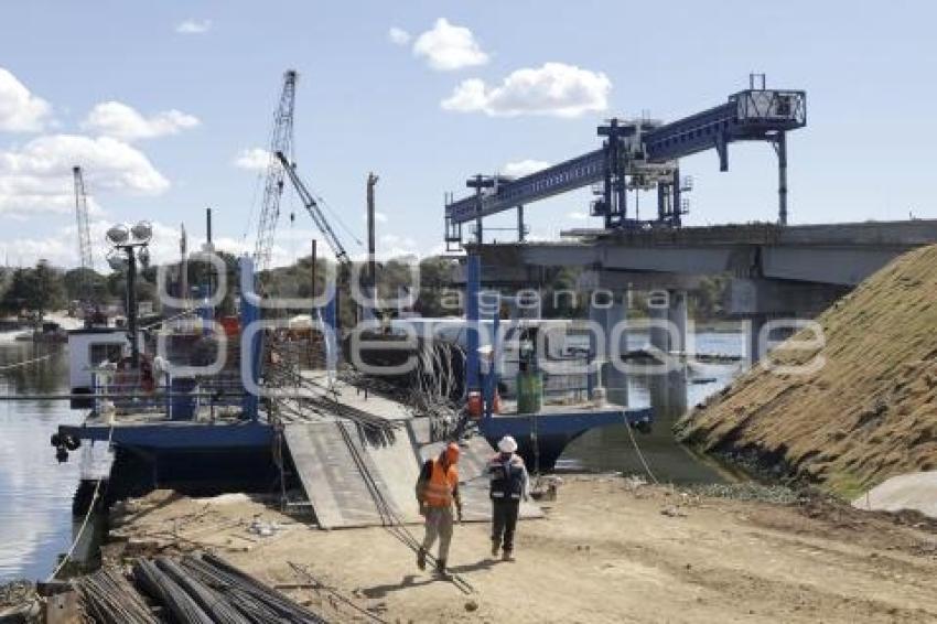 CONSTRUCCIÓN . PUENTE LA PANGA