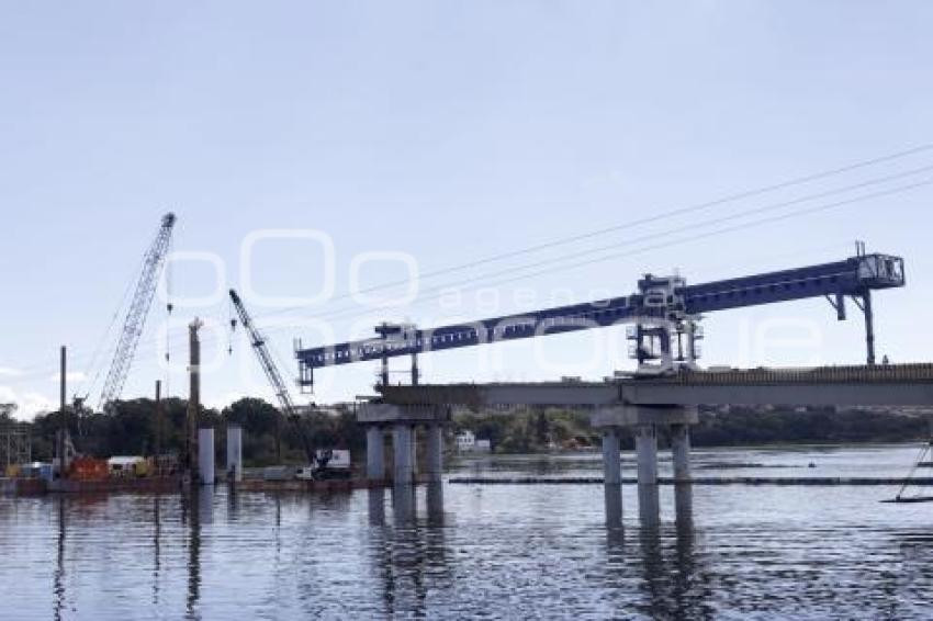 CONSTRUCCIÓN . PUENTE LA PANGA