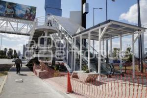 VÍA ATLIXCÁYOTL . PUENTE PEATONAL