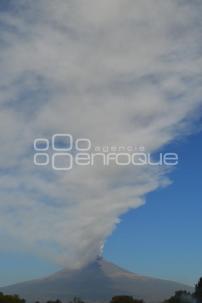 VOLCÁN POPOCATÉPETL . FUMAROLA