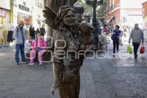CENTRO HISTÓRICO . ESCULTURA