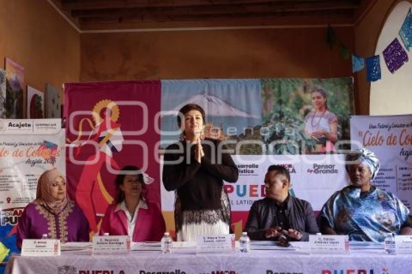 TURISMO . CIELO DE COLORES