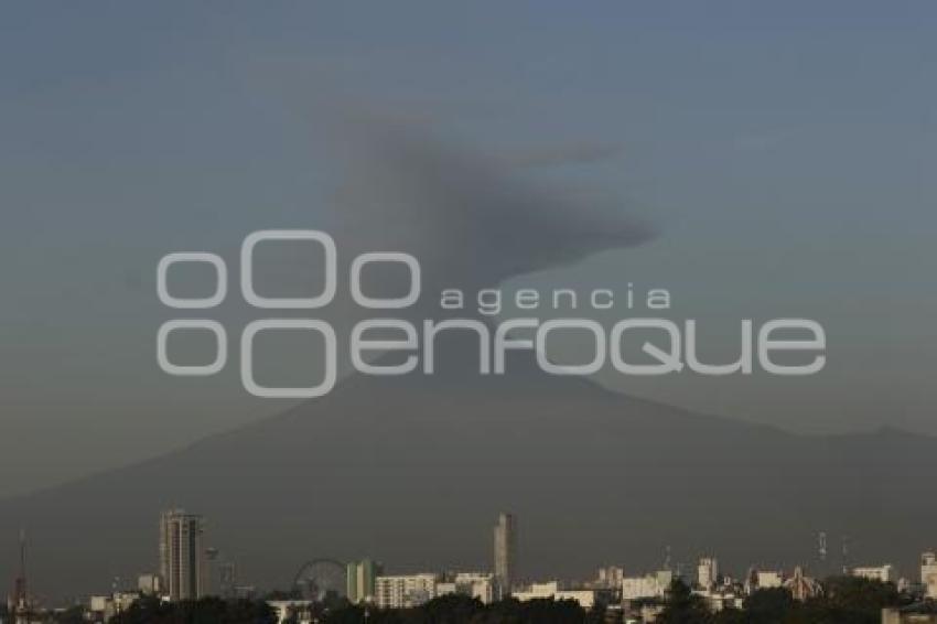 VOLCÁN POPOCATÉPETL . FUMAROLA