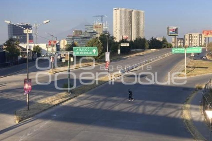 VÍA ATLIXCÁYOTL . TRÁFICO