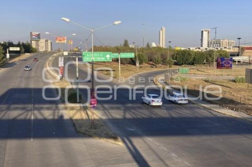 VÍA ATLIXCÁYOTL . TRÁFICO