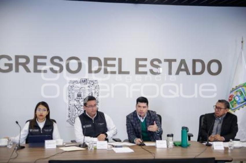 CONGRESO . RUEDA DE PRENSA