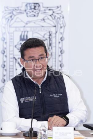 CONGRESO . RUEDA DE PRENSA