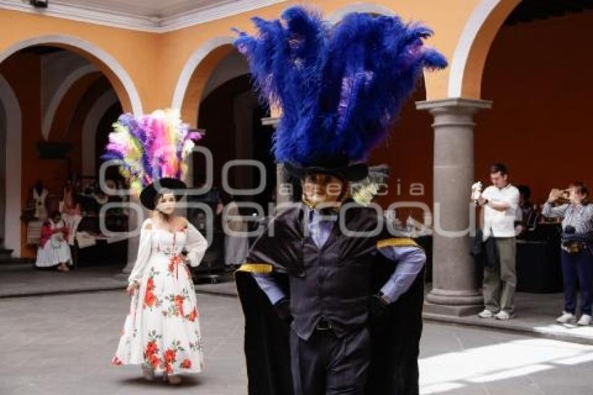 CARNAVAL . PASARELA DE HUEHUES