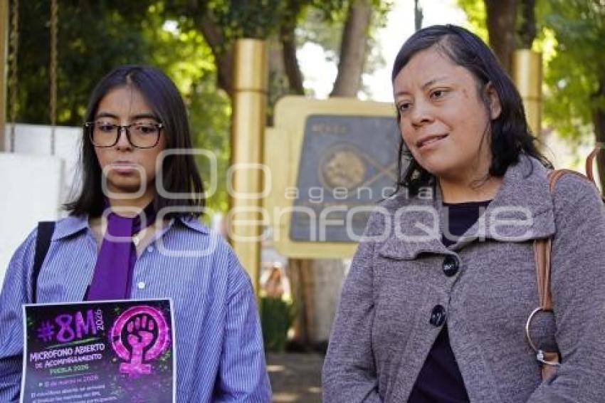 8M . MICRÓFONO ABIERTO