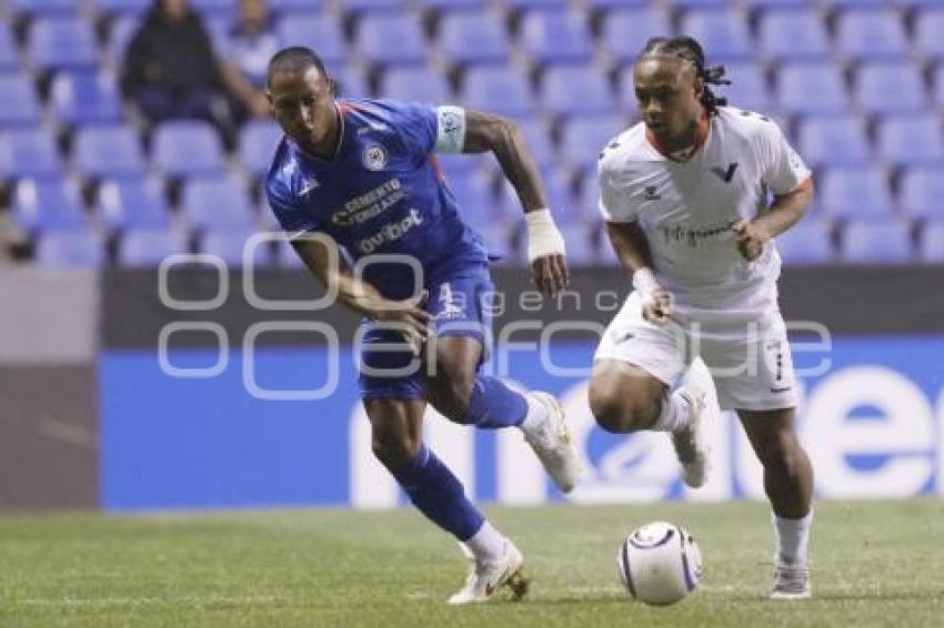 FÚTBOL . CRUZ AZUL VS VANCOUVER