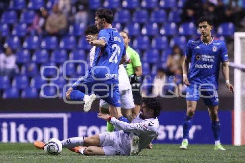 FÚTBOL . CRUZ AZUL VS VANCOUVER