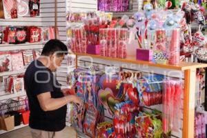 SAN VALENTÍN . REGALOS