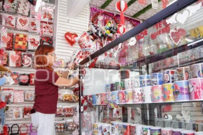 SAN VALENTÍN . REGALOS