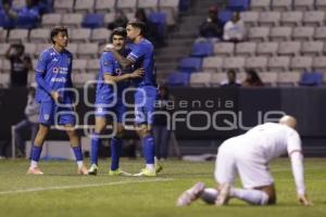 FÚTBOL . CRUZ AZUL VS VANCOUVER