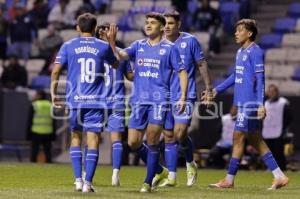 FÚTBOL . CRUZ AZUL VS VANCOUVER