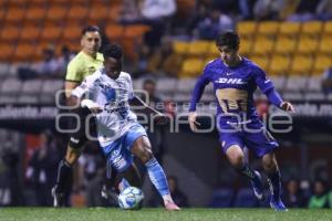 FÚTBOL . CLUB PUEBLA VS PUMAS